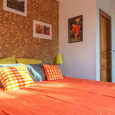 Mas La Marchette לינה וארוחת בוקר Oms