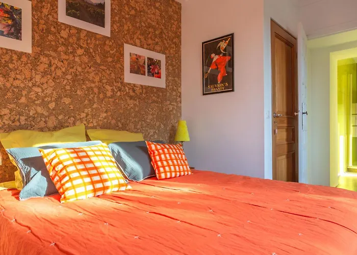 Mas La Marchette Bed & Breakfast Oms