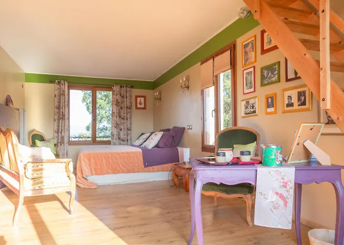 Bed & Breakfast Mas La Marchette Oms