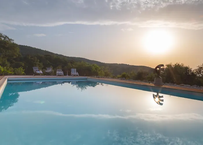 Bed & Breakfast Mas La Marchette Oms